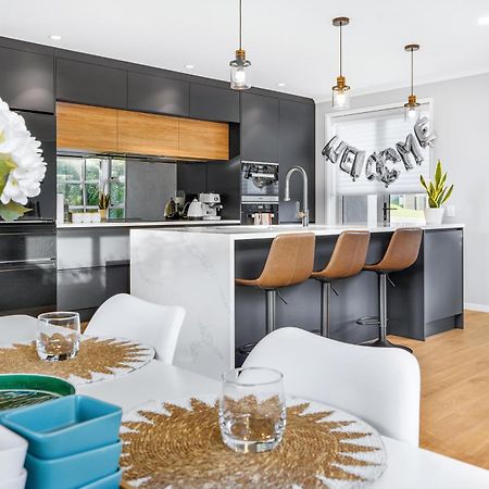 Stylish Warm House In North Hamiltonヴィラ エクステリア 写真