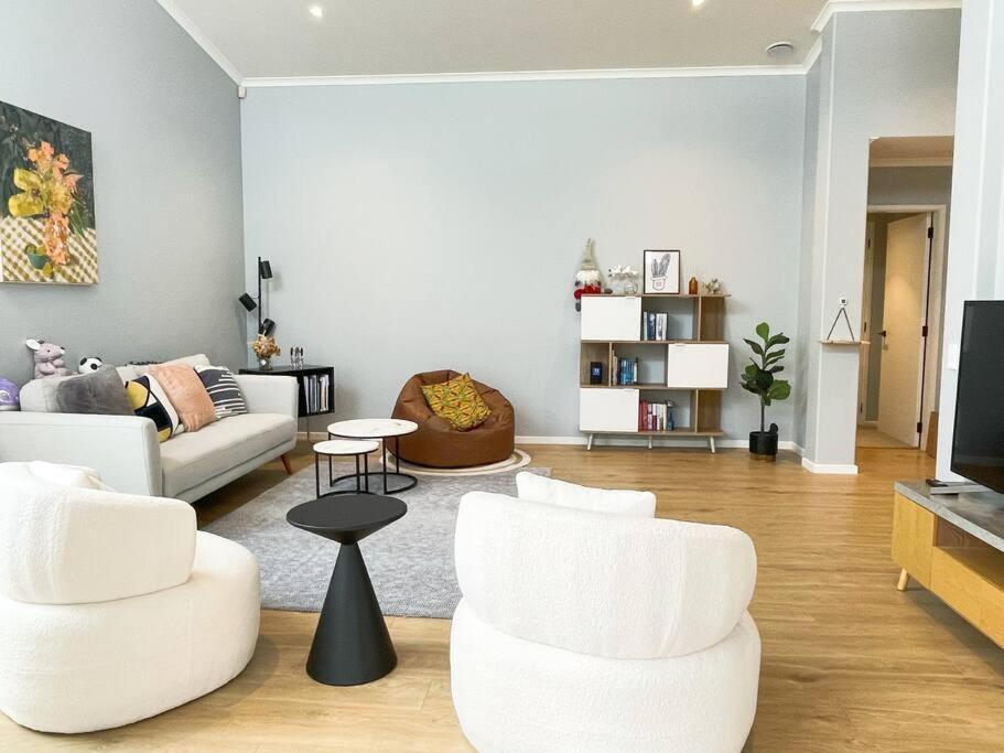 Stylish Warm House In North Hamiltonヴィラ エクステリア 写真