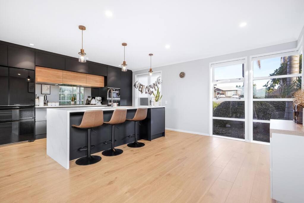Stylish Warm House In North Hamiltonヴィラ エクステリア 写真